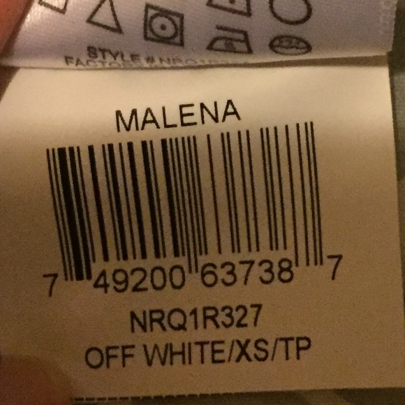 FINAL MARKDOWN 🆕✨BCBGMAXAZRIA✨Malena Ruffle top - Picture 6 of 8